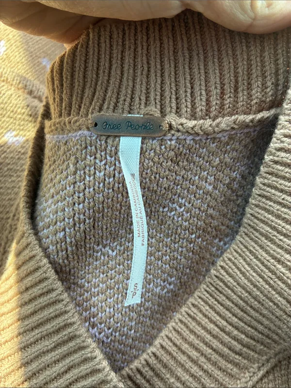 Free People V-Neck Cropped Knit Vest in Light Brown with Pink Accents - Image 3