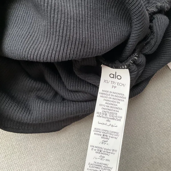 Alo Yoga Ribbed En Pointe Tank Black XS - Image 4