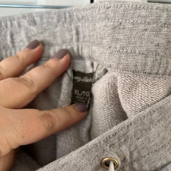 Tommy Bahama woman’s sweatpants size XL‎ - Image 4