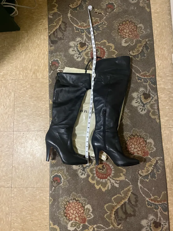 Banana Republic over the knee “Evie” black leather boots CIRCA 2007!! - Image 6
