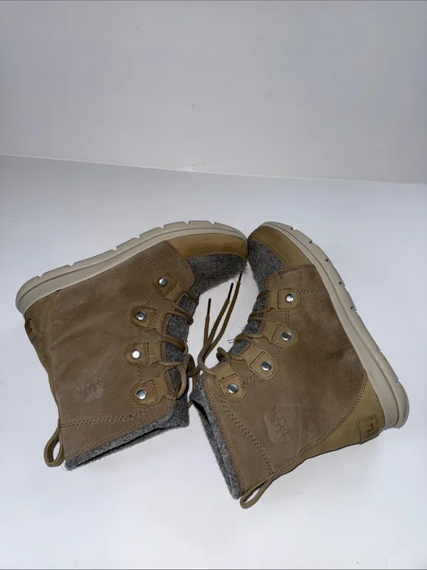 Sorel women’s Tan and Grey Lace-Up Winter Boot - Image 7