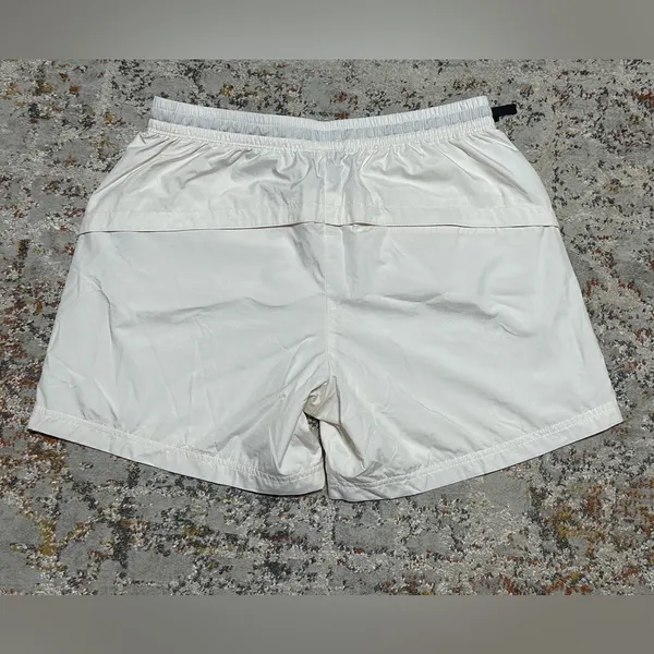 The North Face Women's Outline Outdoor Hiking Shorts size Small - Image 4