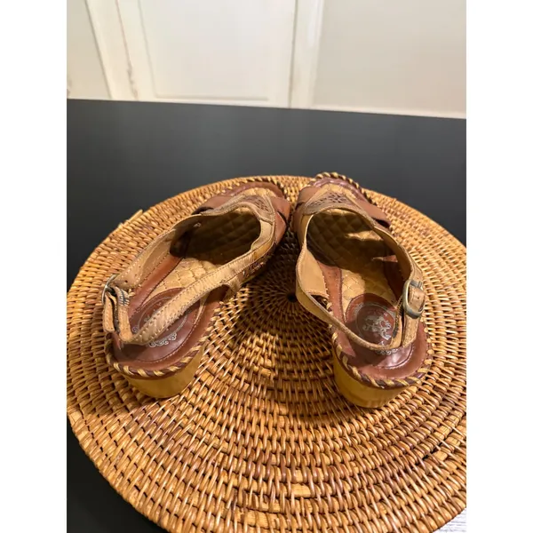 Ariat Brown Leather Laser Cut Floral Wedge Sandals Slingback Clogs Womens 9B - Image 3