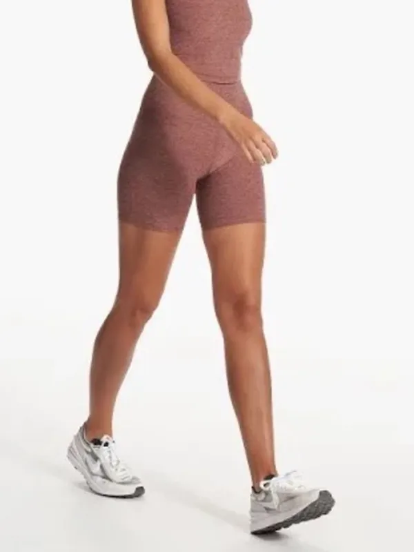 Vuori Clean Elevation Shorty biker shorts
Hazelnut Heather small - Image 4