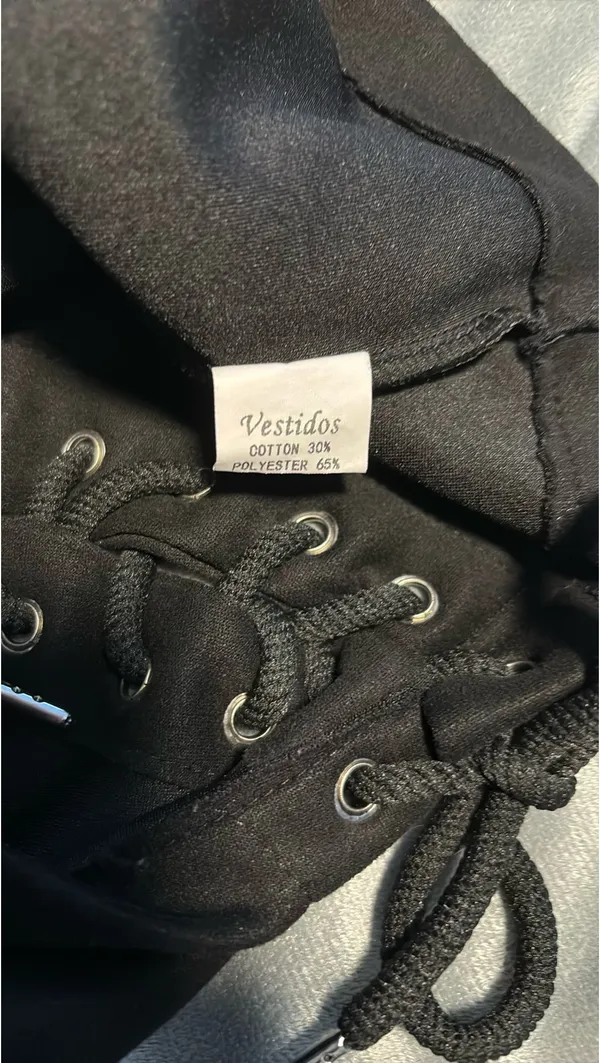 Vestidos Vertigo’s black skirt - Image 3