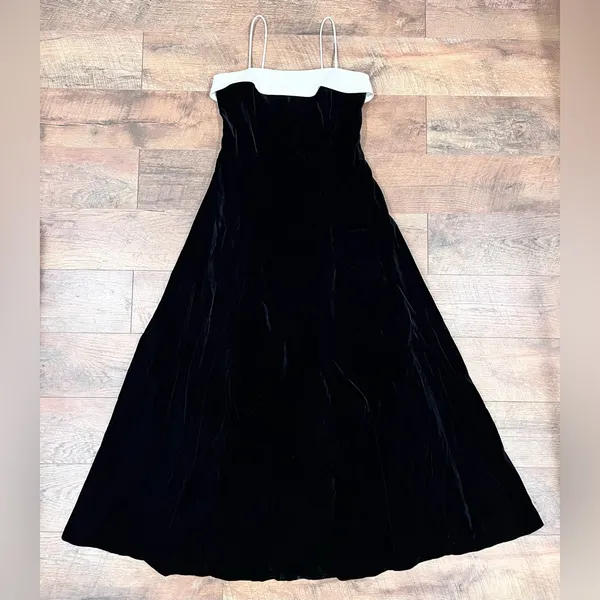 Y2K Night Way Collections Vintage White and Black Velvet Dress w/Tulle 90s 2000s - Image 3