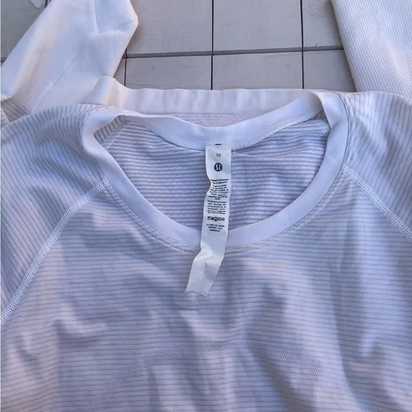 Lululemon Athletica White Fitted Long Sleeve Tee - Image 4