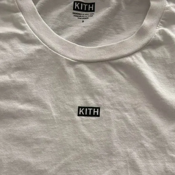 KITH cropped white logo baby tee | small - Image 4