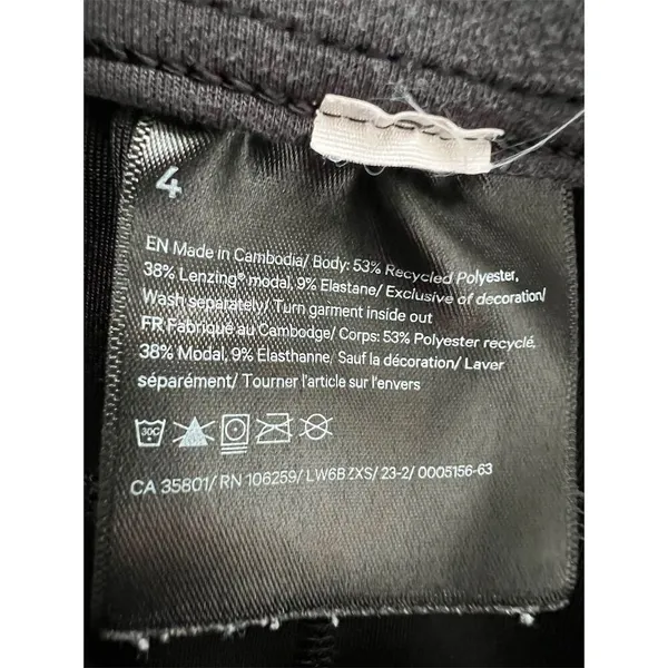 Lululemon Women's Size 4 Black High rise Softstreme straight leg crop - Image 5