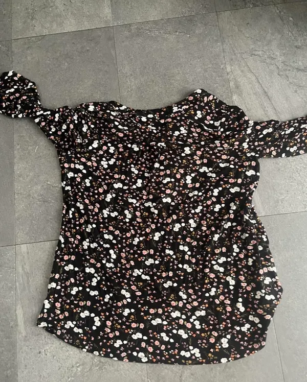 Women’s floral button down top Black Size XXL - Image 2