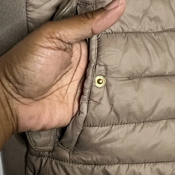 Love Tree Women’s Puffer vest - Tan - Size Large - Image 3