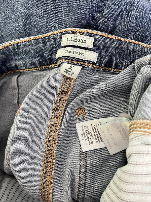 LL Bean Classic Fit 207 Wide Leg High Waisted Jeans in “Faded Indigo”, Size 10 - Image 5