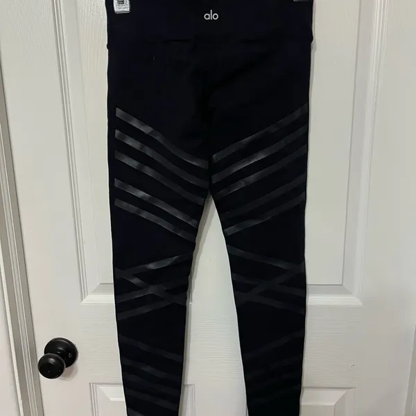 Alo Yoga | Airbrush Lineal Stripe Leggings black‎ size XS - Image 8