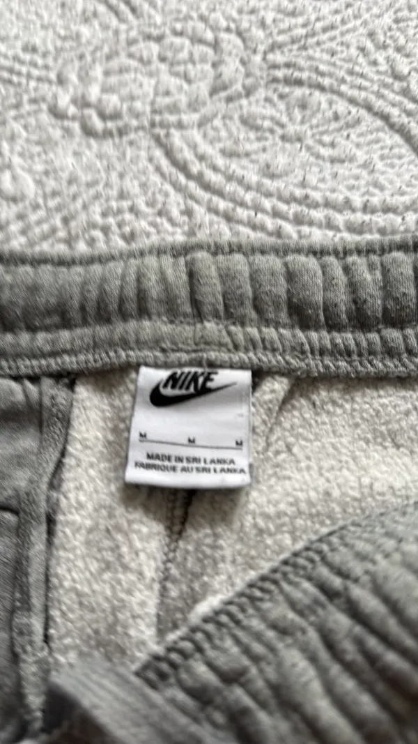 Light grey Nike sweatpants - Image 2