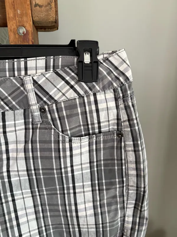 Faded Glory size 10 plaid print shorts  - Image 5