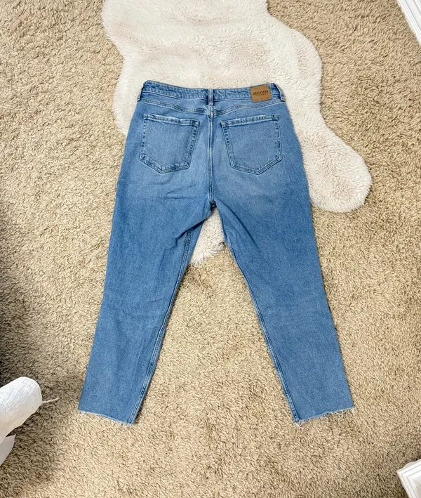 Hollister Jeans - Image 4