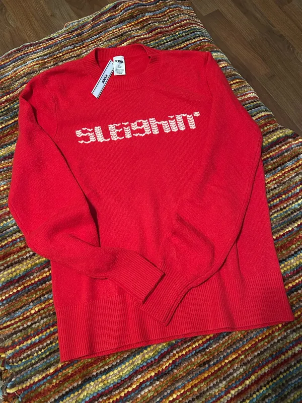 Victoria’s Secret Crewneck knit sweater size medium holiday collection - Image 4