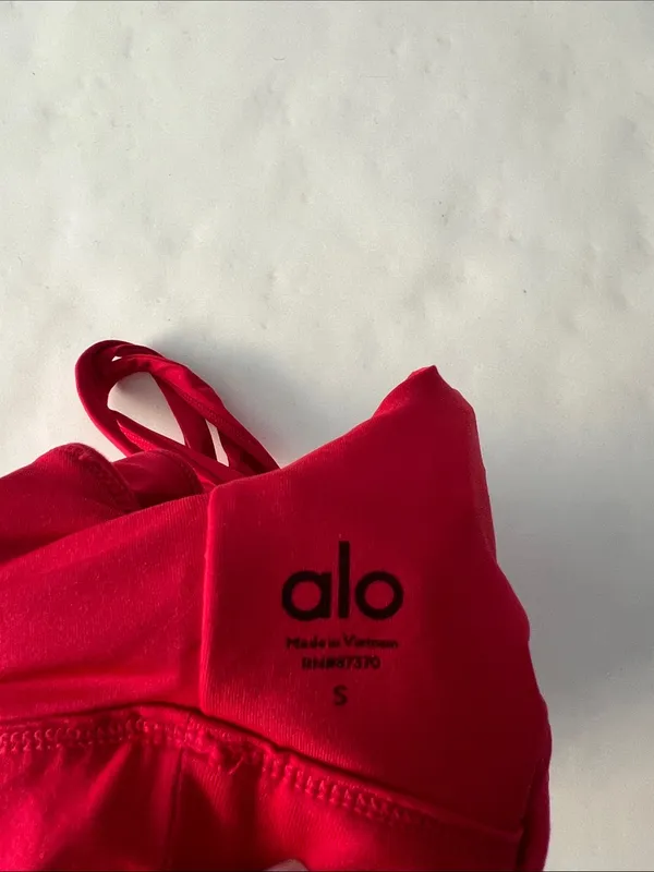 ALO YOGA UNITED LONG BRA DOUBLE V NECK SPORTS BRA RED Small - Image 4