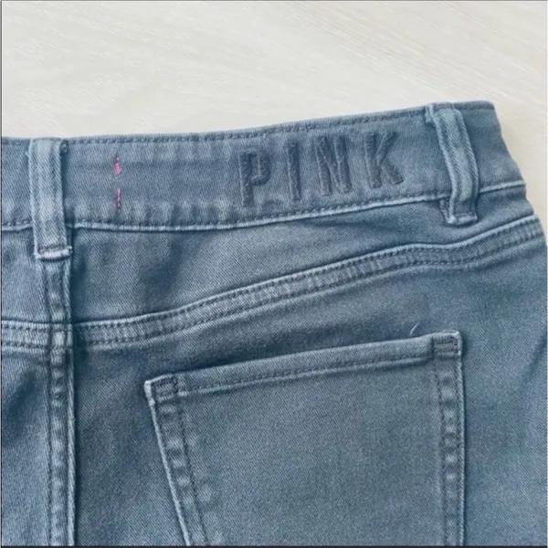 PINK Victoria’s Secret Jean Shorts Cutoffs dark wash blue denim NWOT size 4 - Image 5