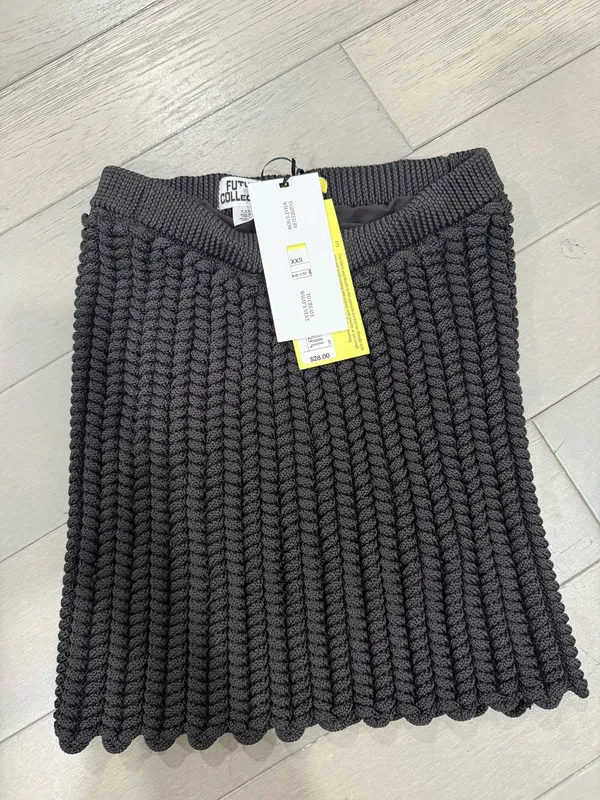 Knitted Black Skirt - Image 3