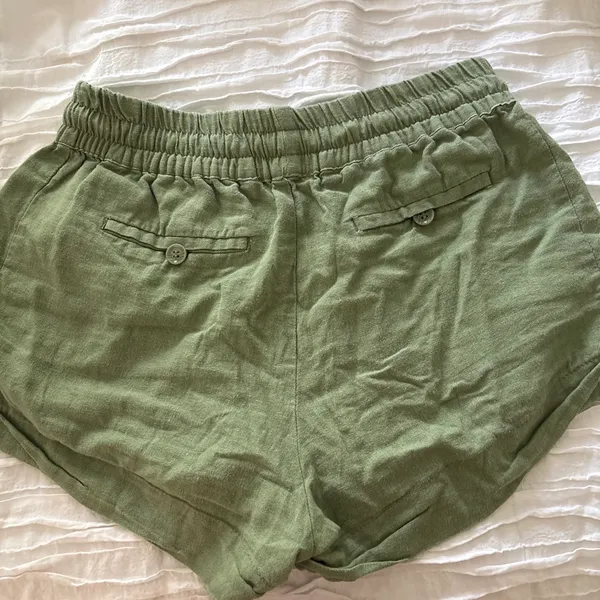 Love Tree Green linen shorts - Image 2
