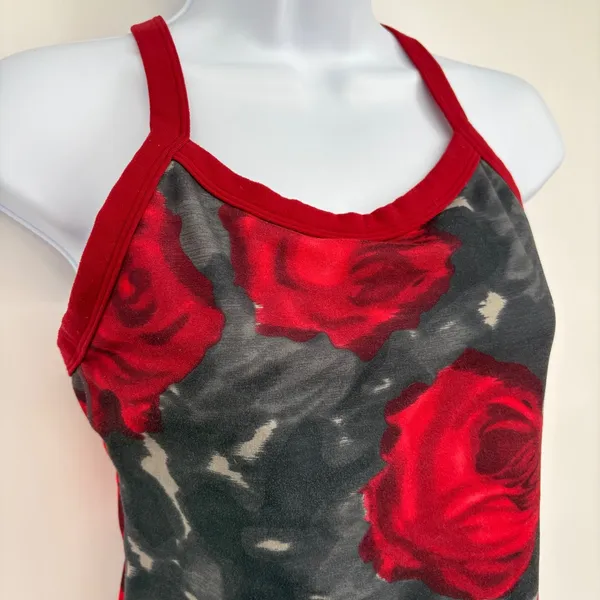 Lululemon Tank Top Women 6 Red Rose Print Racerback Shelf Bra Rare Gym‎ Yoga - Image 4