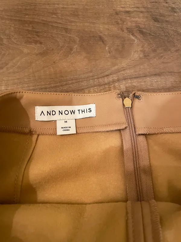 AND NOW THIS - Trendy Brown Vegan Leather Cargo Mini Skirt Size Medium - Image 5