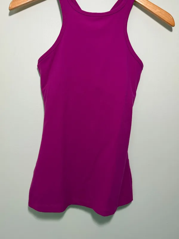 Beyond Yoga Under Lock and Keyhole Tank - Image 5