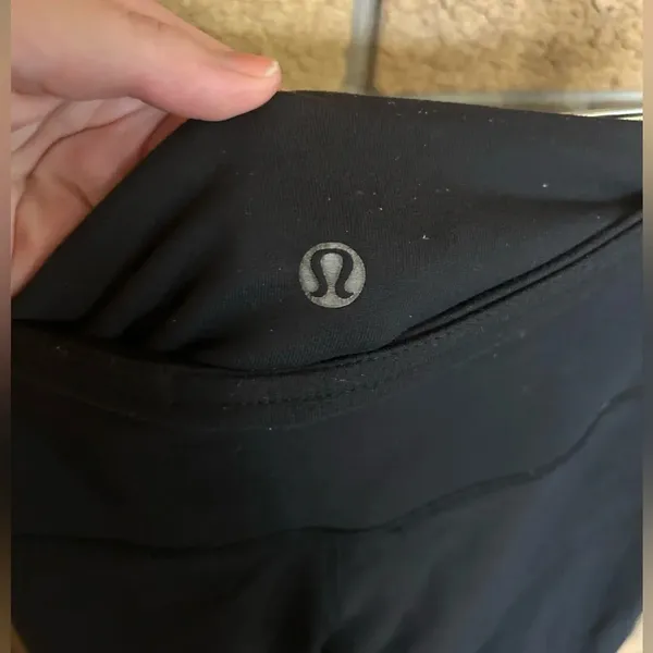 Lululemon Solid Black Straight Leggings Tights Cropped Women’s Size 4 - Image 2