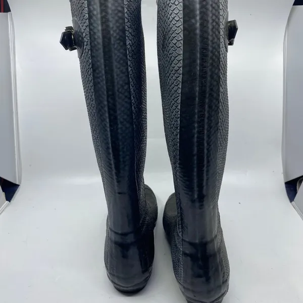 Unisex Hunter Snake Embossed Boots Size US 6M/7F - Image 5