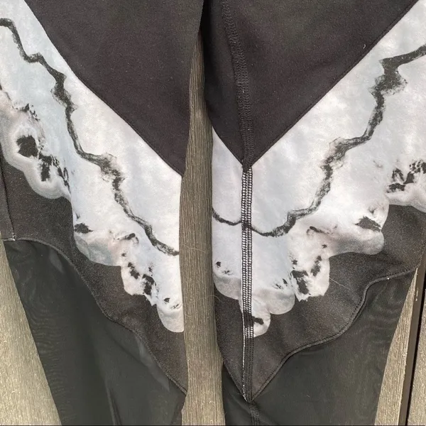 ALO Yoga Tie Dye Workout Pants - Image 2