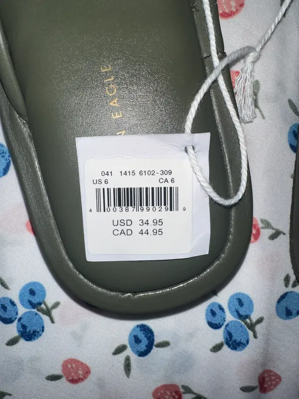 American Eagle Sandals - Image 3
