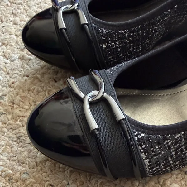IMPO Women's Black Patent Dress Shoes with Silver Accents Size 9 - Image 7