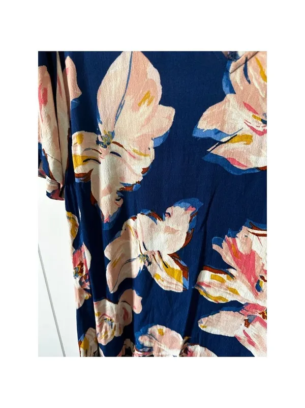 Women's A New Day Navy Floral V-Neck Tiered Dress XL - Image 5