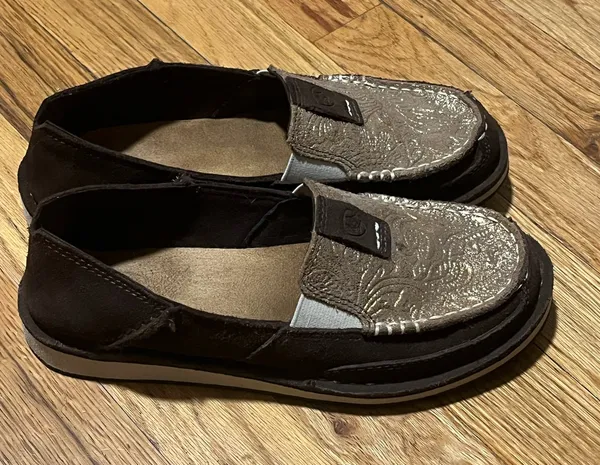 Ariat Golden Metallic Slip-Ons | Size 6 - Image 2