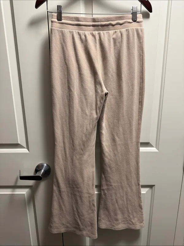 Aritzia Sunday Best Waffle Flared Pant Taupe S - Image 5