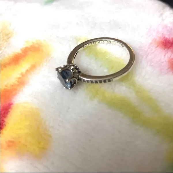 Pandora Blue Sparkling Crown Ring - Image 8