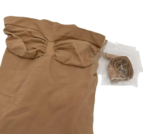 Skims Seamless Sculpt Strapless Shortie Bodysuit NWOT Size Small - Image 2