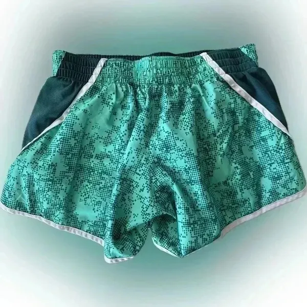 Nike Women's Running Shorts (160)​ - Image 2