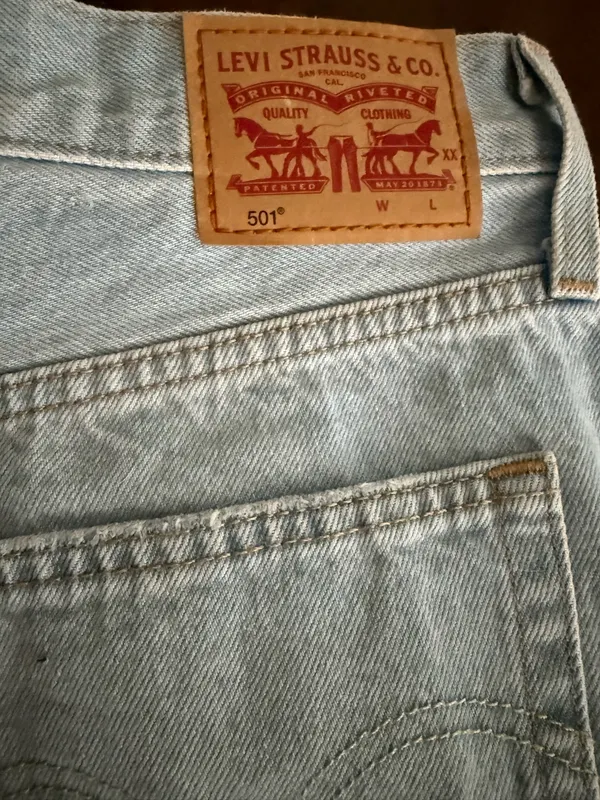 Levi’s 501 Shorts - Image 7