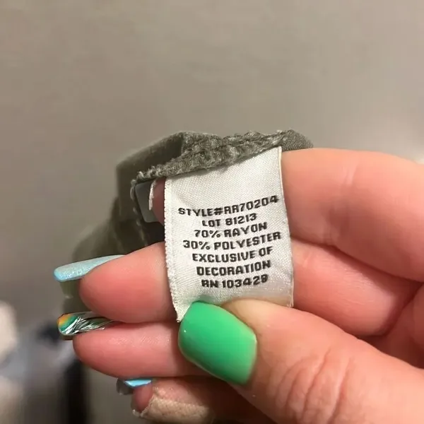 ✨Barneys New York Olive Green Rio Sz 29 Joggers✨ - Image 6