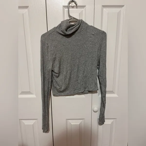 Sunday Best Cropped Ribbed Turtleneck Grey Size Large - Image 2