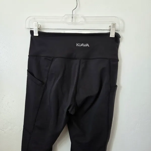 Kiava Contour Capri Legging Pants Athletic Black Small Pockets Gym Workout - Image 6
