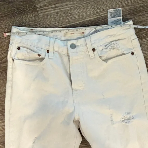 Levis Wedgie White Distressed high rise jeans ankle length 28 waist - Image 6
