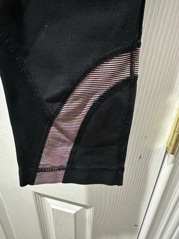 Lululemon Run Inspire Crop II Leggings-size 6 - Image 2