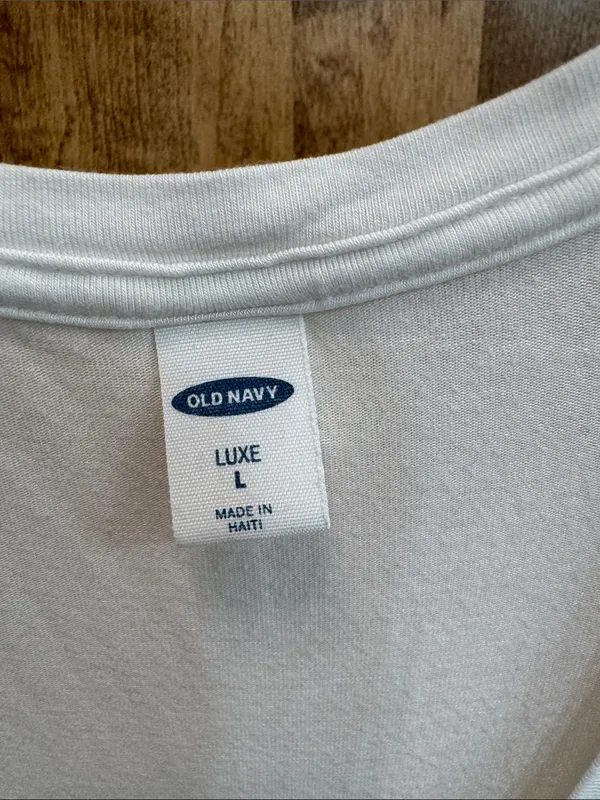 Old Navy White V-Neck Luxe Short Sleeve Tee Size Large - Image 2