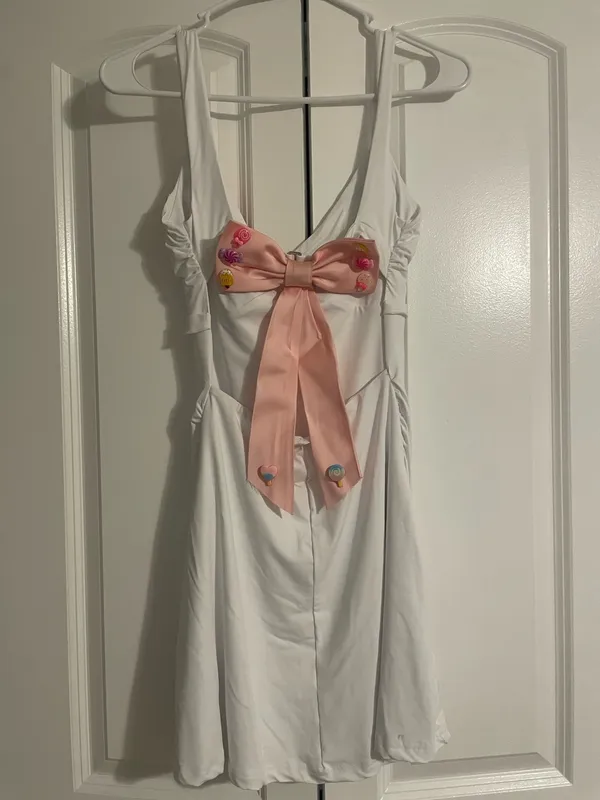 Candy Theme Designed, V-Neck Cut, Athletic Material Dress, with Open Back + Bow Tie. DM for more material. Size about an XS. - Image 2
