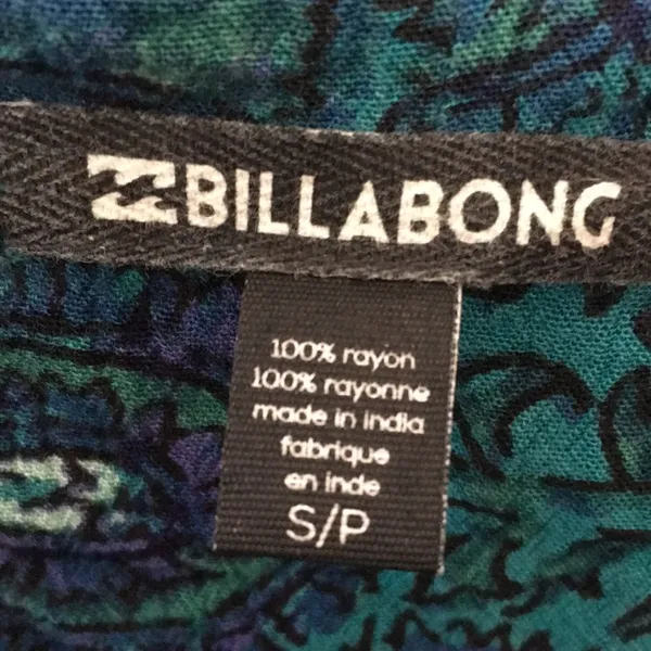 FINAL MARKDOWN Ladies billabong top Small - Image 3