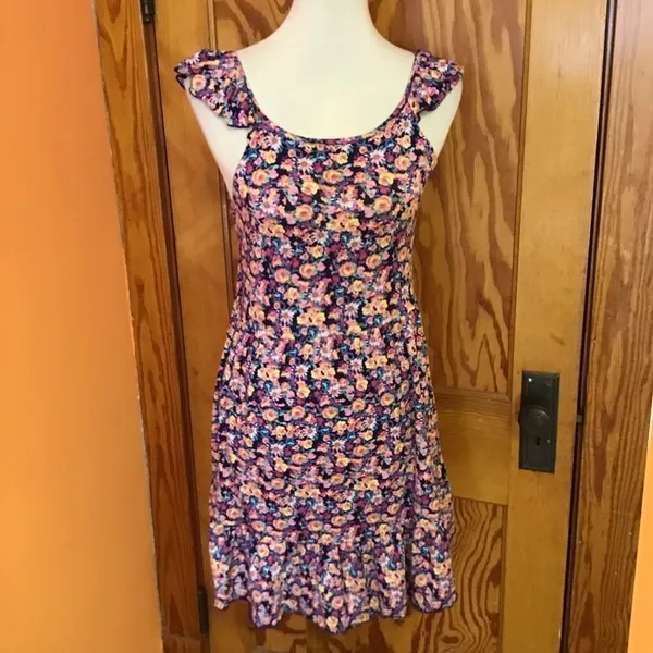 Bright Floral Feminine Ruffled Sun Dress - Image 4