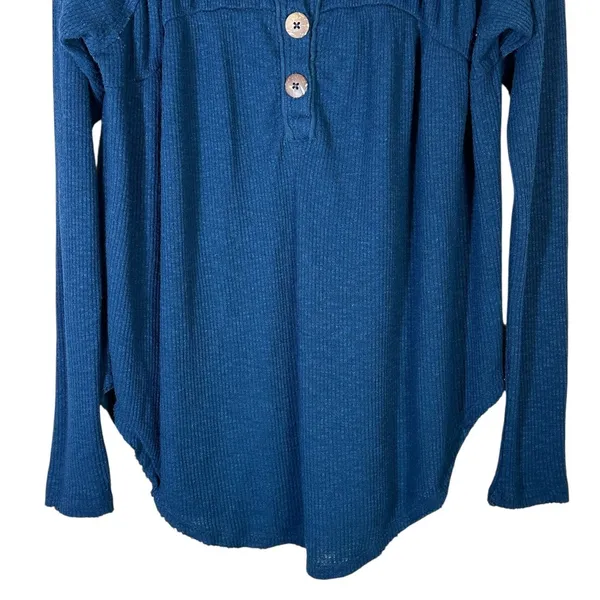 We The Free Must Have Thermal Top Blue Waffle Knit Henley Slouchy Boho Size M - Image 5